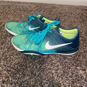 nike free shoes size 9